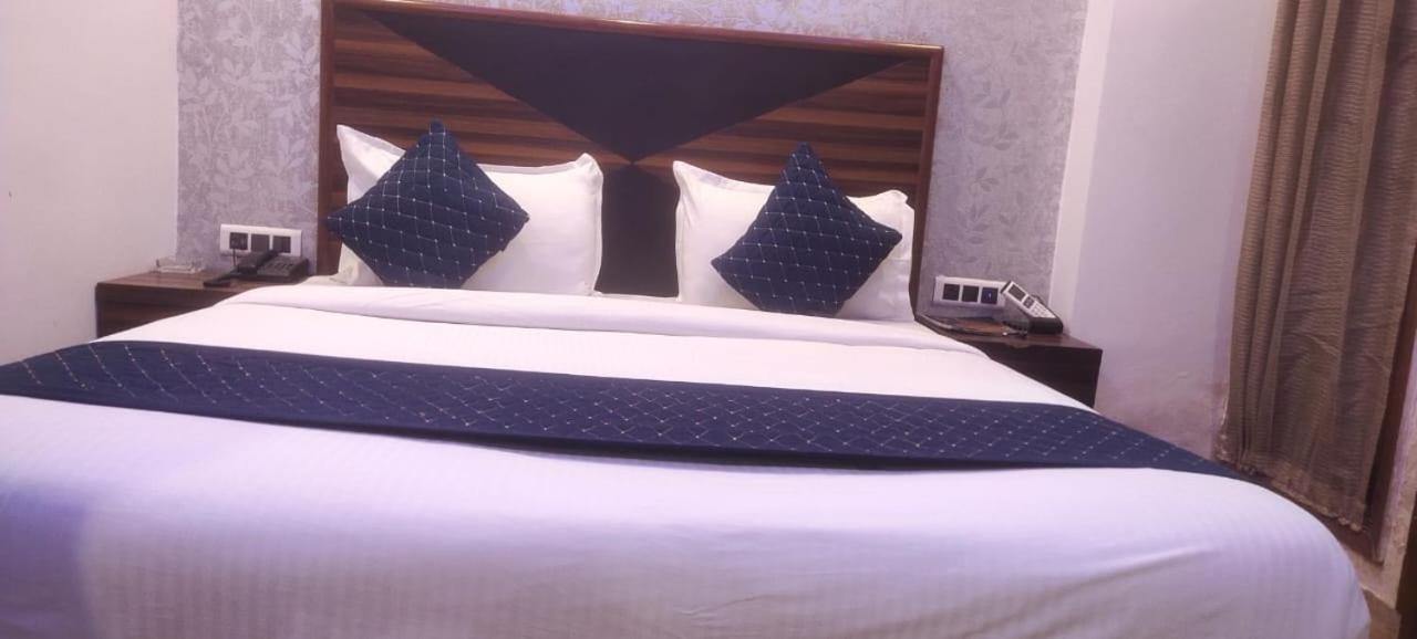Hotel Plaza International Near Delhi Airport New Delhi Exterior photo